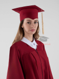 Мантия бакалавра с шапочкой цвет бордовый